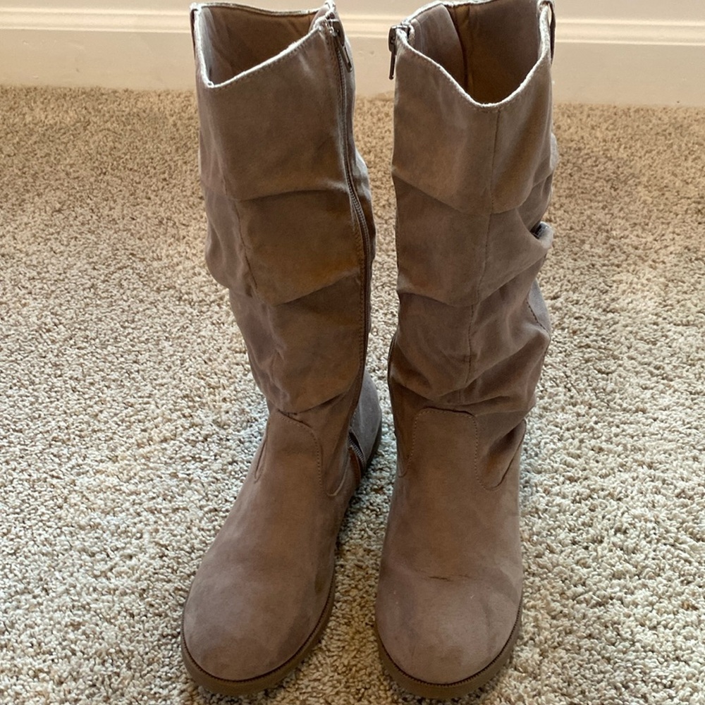 Grey Slouch Boots size 5m